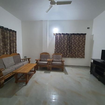 Jk Homestay Mysore Eksteriør bilde